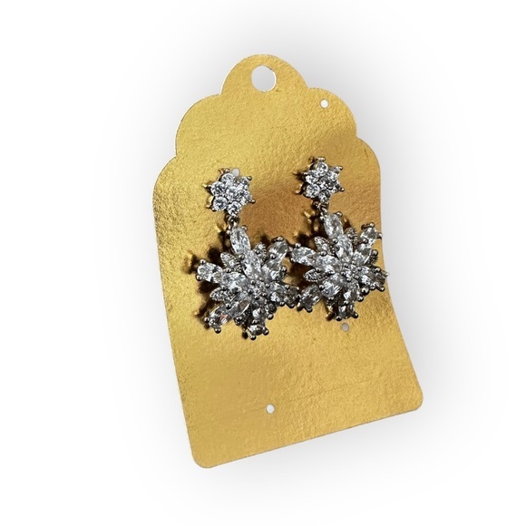 Womens Rhinestone Chandelier Dangle Earrings - Picture 1 of 3